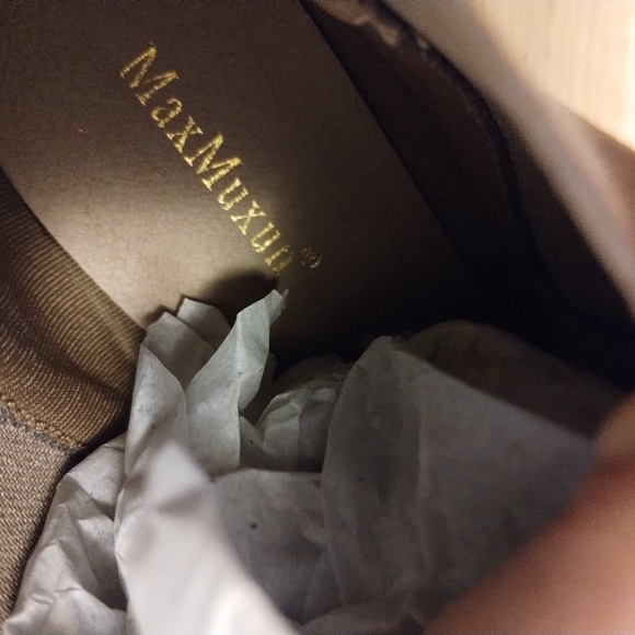 Chelsea Flat Ankle Booties - Picture 9 of 13